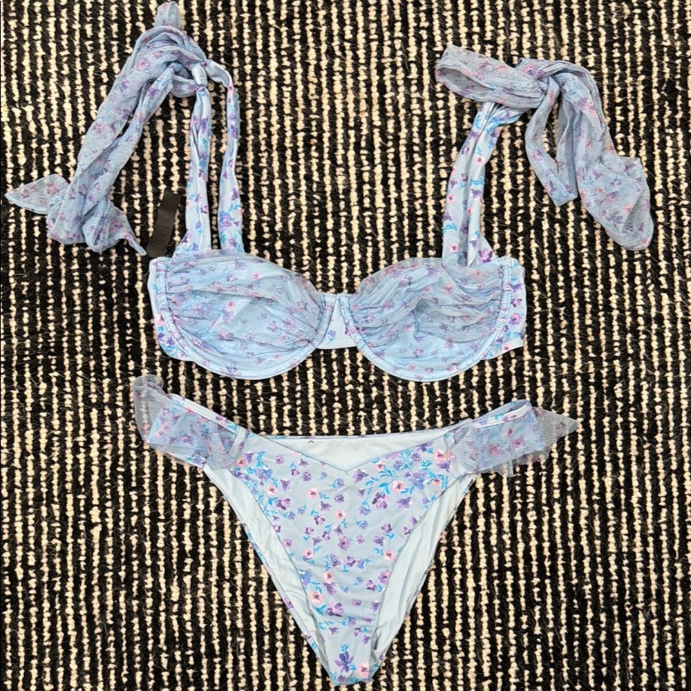 Beach riot - Light Blue Floral Tie-Strap Bikini Set